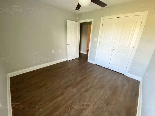 Building Photo - 193 Gilmore Rd