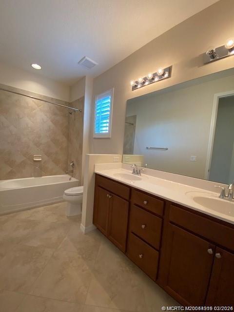 Building Photo - 566 SW Glen Crest Way