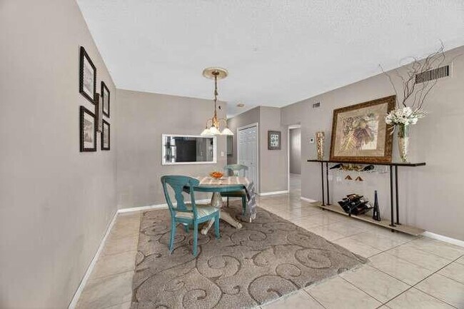 Building Photo - 1200 SW 12th Ave