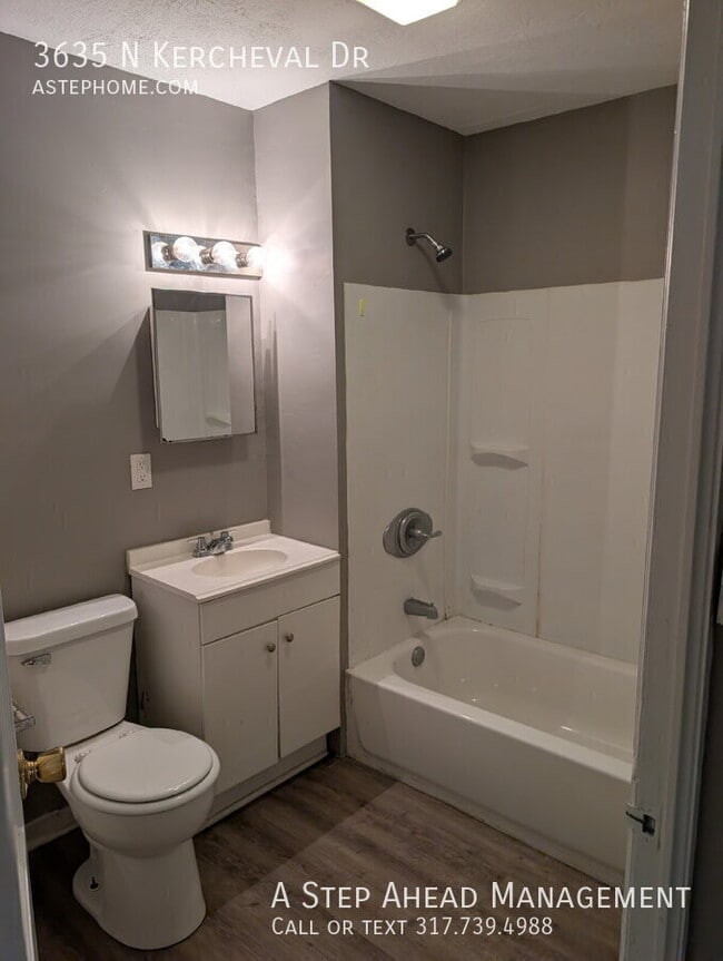 Building Photo - 3635 N Kercheval Dr