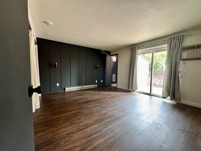 Building Photo - 6155 SW Heights Ln