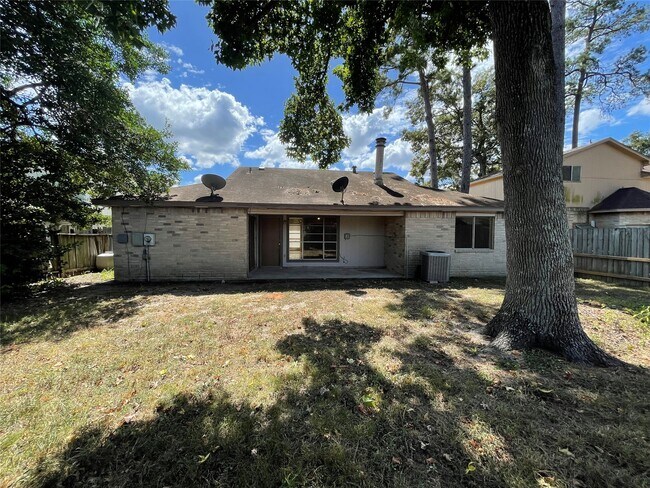 Building Photo - 11019 Almond Grove