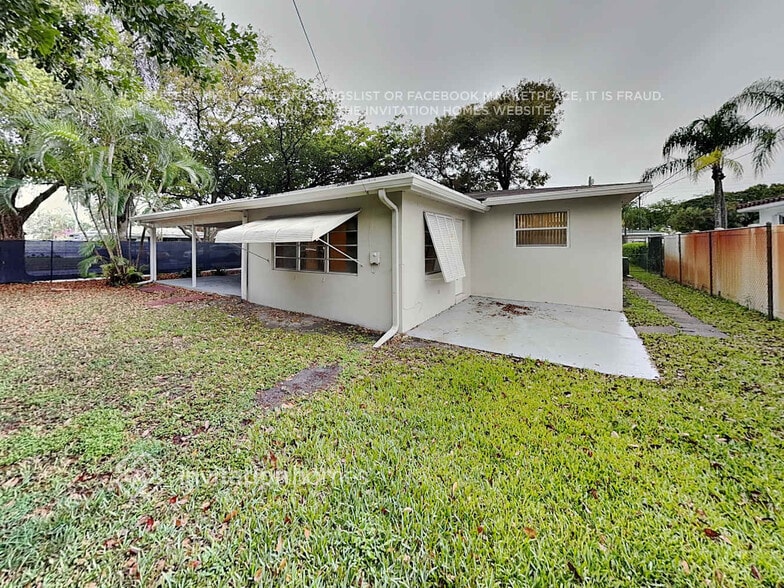 Building Photo - 3241 Pierce St