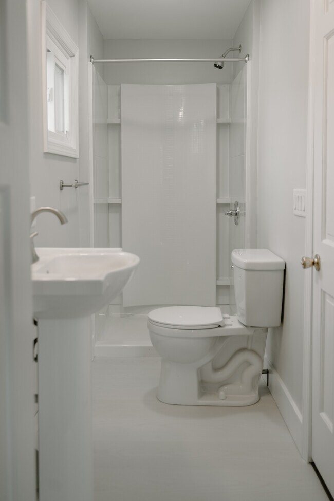 Building Photo - 354 Terrace Blvd