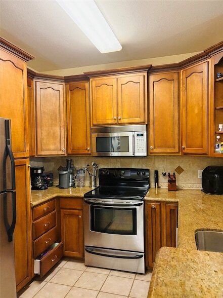 Building Photo - 1330 Old Spanish Trl