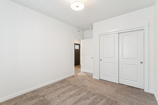 Building Photo - 10646 W Thimbleberry Ct