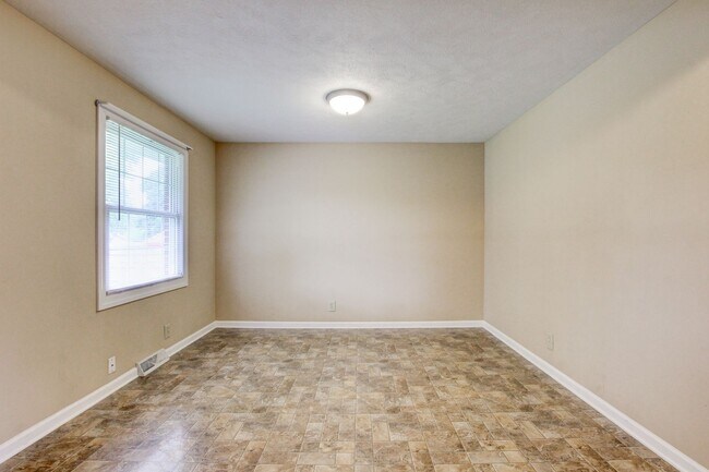 Building Photo - Coming Soon--18 Hillsboro Rd.