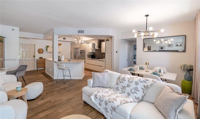 Building Photo - 3255 NE 184th St