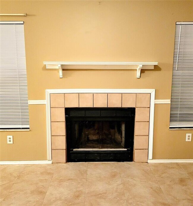 Building Photo - 1808 Northlake Dr