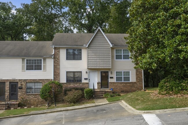 Building Photo - 2645 Southbury Cir