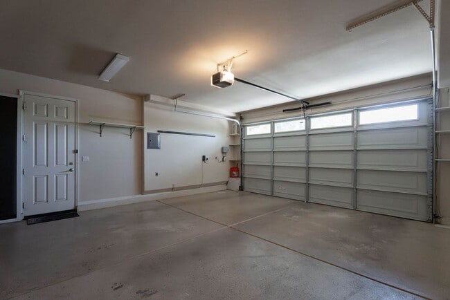 Building Photo - 10387 Sweet Laurel St