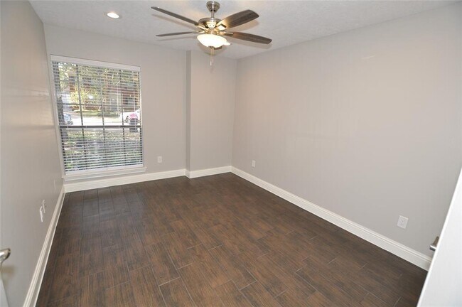 Building Photo - 4602 Natural Bridge Dr