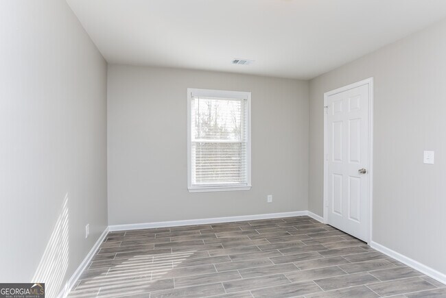 Building Photo - 5788 Adrian Ln