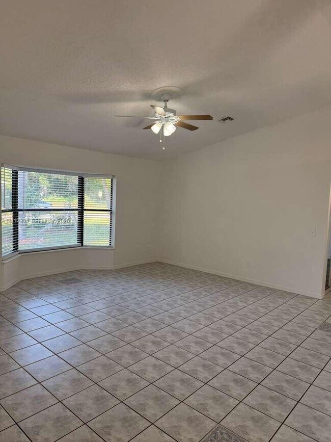 Building Photo - 7403 Winter Garden Pkwy