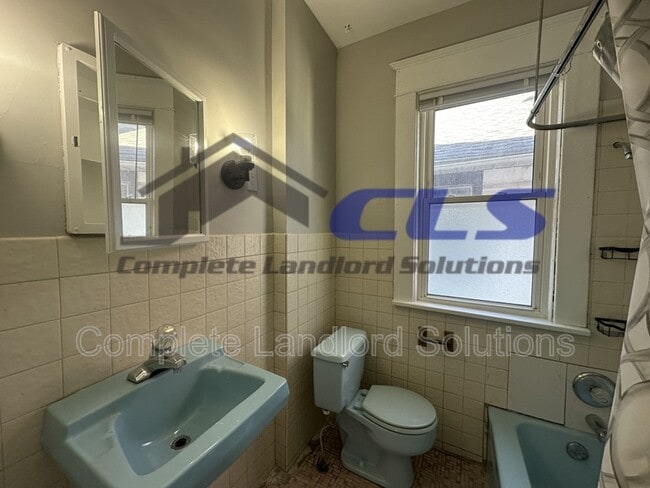 Building Photo - 2206 N 11th St