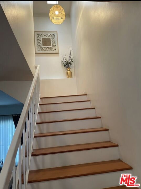 Building Photo - 5271 Newcastle Ave