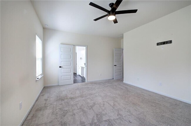 Building Photo - 10 Eagle Dr