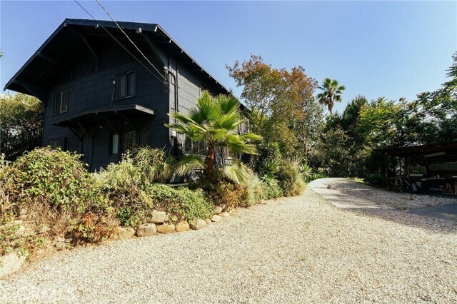 Building Photo - 5924 Hayes Ave