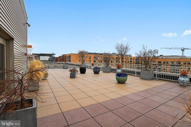 Building Photo - 440 L St NW