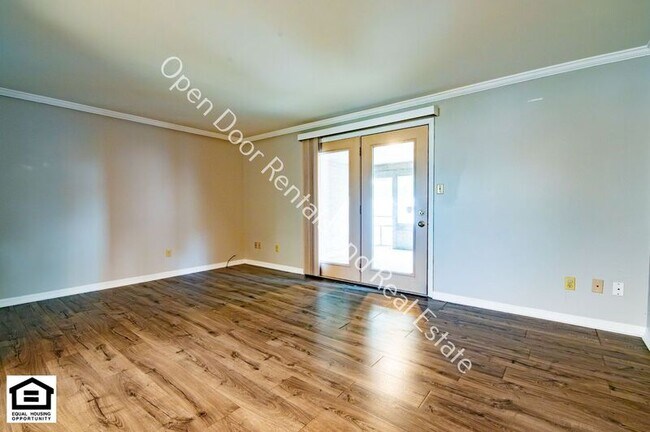 Building Photo - 15012 Tally Ho Dr
