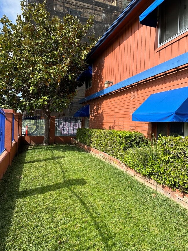 Building Photo - 4225 Kansas St