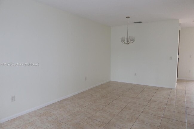 Building Photo - 185 Riverwalk Cir