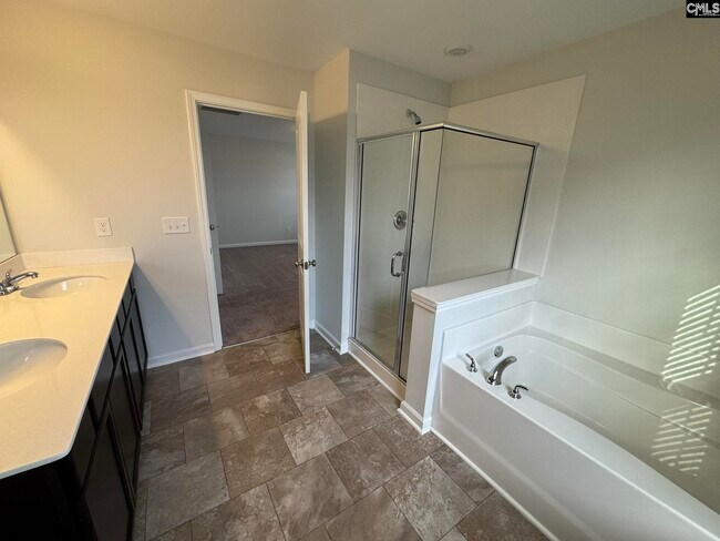 Building Photo - 417 Eclipse Ln