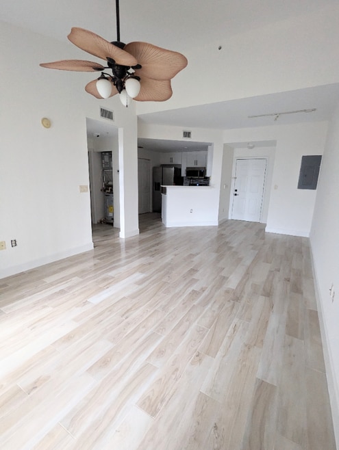 Building Photo - 1805 N Flagler Dr