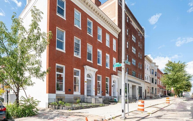 Building Photo - 2102 Maryland Ave