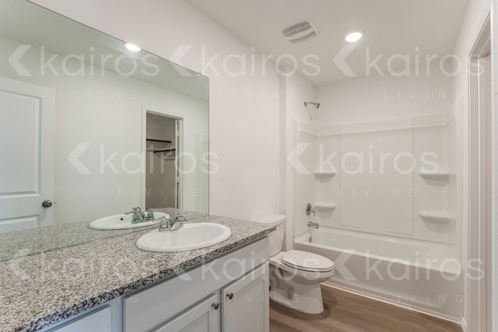 Building Photo - 14406 Calaveras Creek
