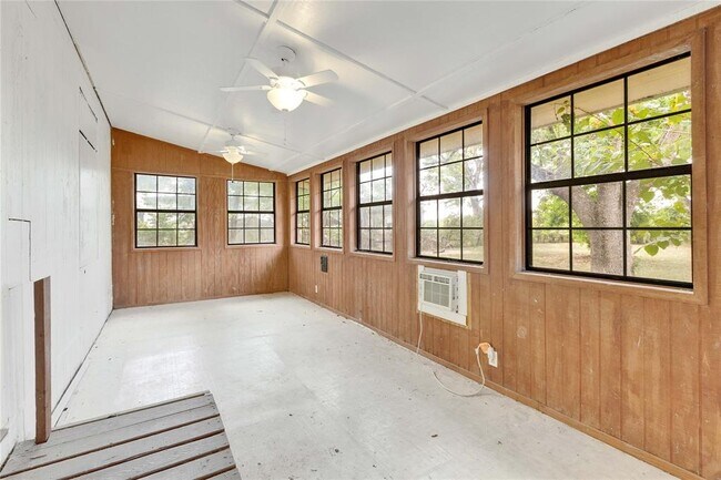 Building Photo - 1402 Citation Cir