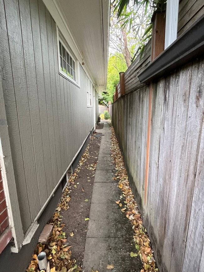 Building Photo - WILSM03