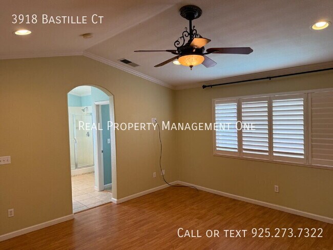 Building Photo - 3918 Bastille Ct