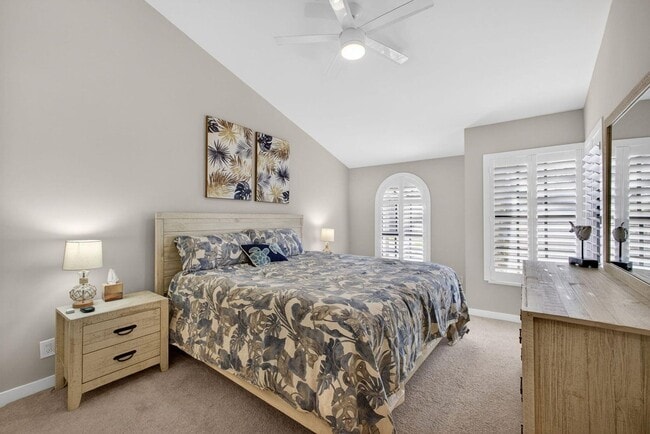 Building Photo - 2320 Treasure Isle Dr