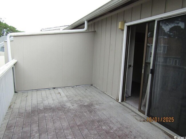 Building Photo - 938 Villa Dr