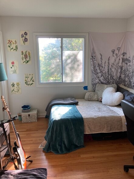 Building Photo - 600 N Vermont St