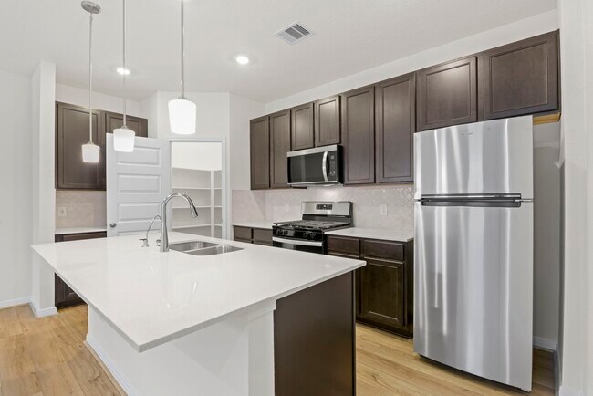 Building Photo - 4908 Vida Vis Dr