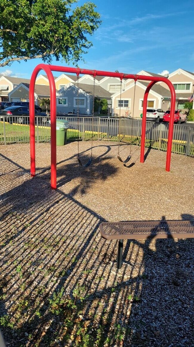 Building Photo - 1325 NW 123rd Terrace