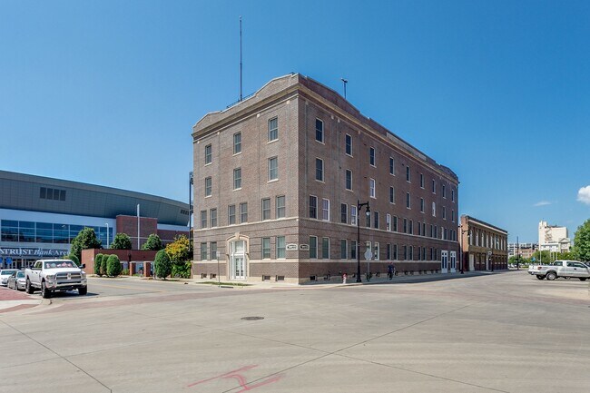 Building Photo - Lofts at St. Francis! 2 bed/2 bath for rent