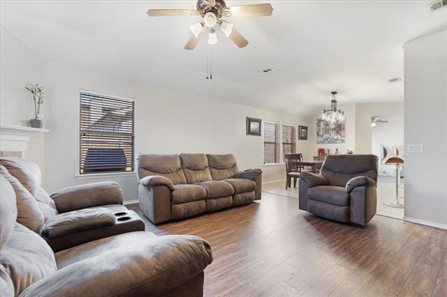 Building Photo - 8420 Silverbell Ln
