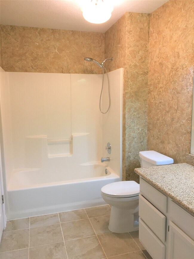 Building Photo - 12944 Orion Ct E