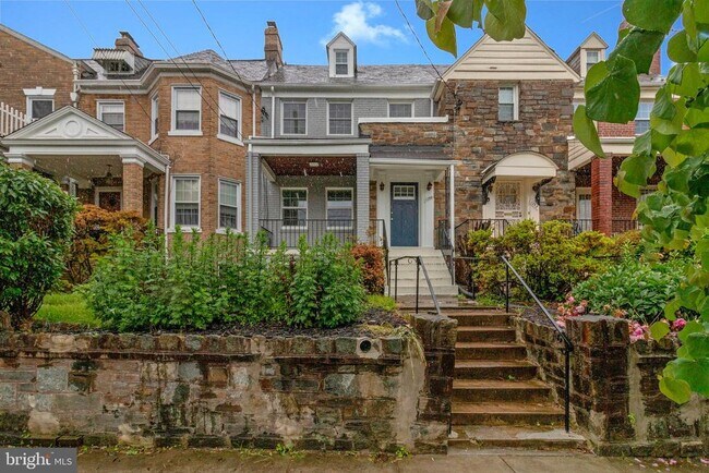 Building Photo - 1350 Sheridan St NW