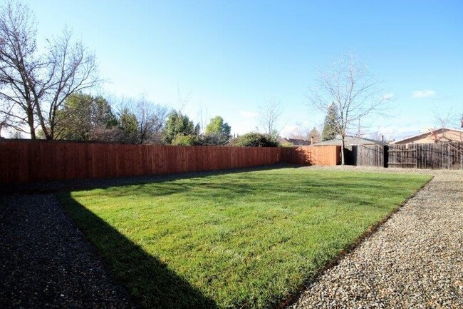 Building Photo - Gorgeous Remodeled Home