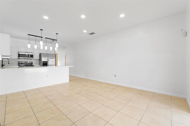 Building Photo - 18348 SW 139th Pl