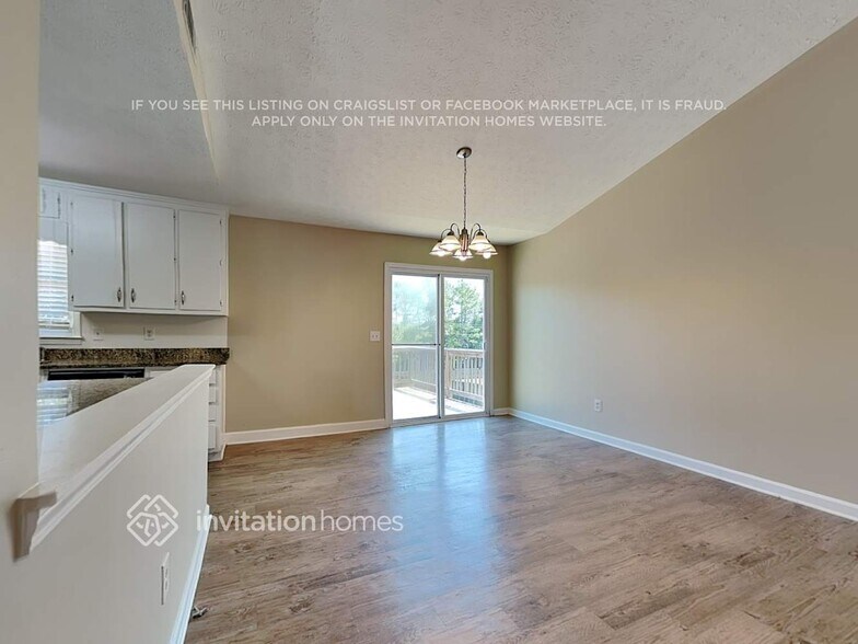 Building Photo - 1217 Willow Dr