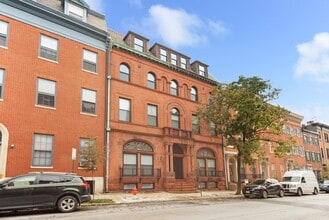 Building Photo - 815 Park Ave