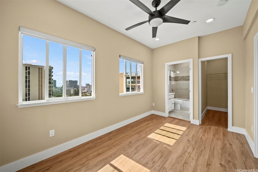 Building Photo - 1060 Spencer St