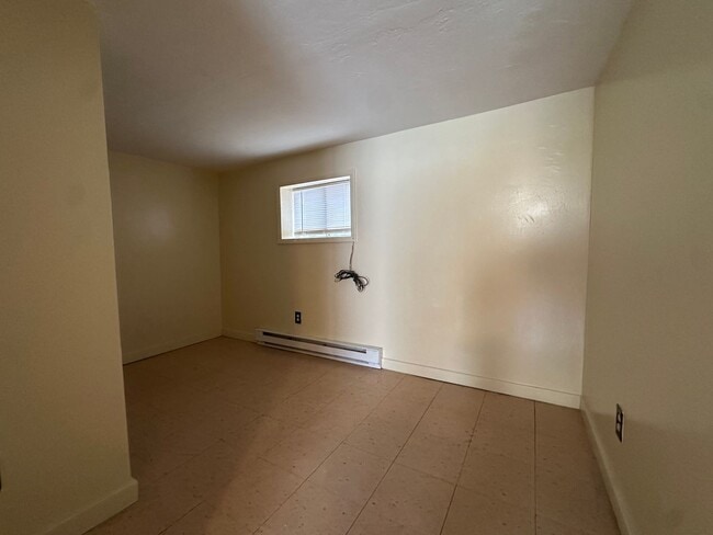 Building Photo - 434 N Kent St