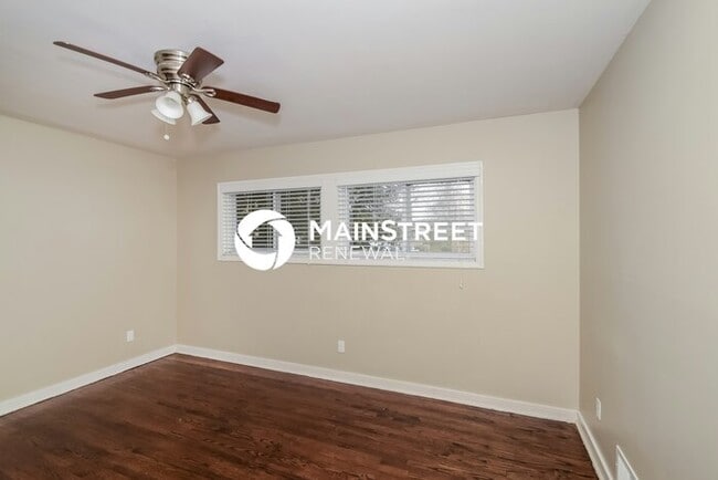 Building Photo - 3 Bedroom Pet-Friendly Home in Birmingham,...