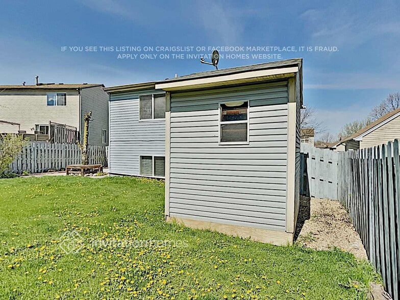 Building Photo - 671 Dover Dr